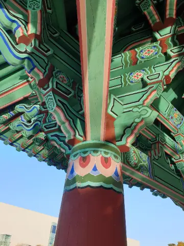 Dancheong-painted pavilion column and eaves